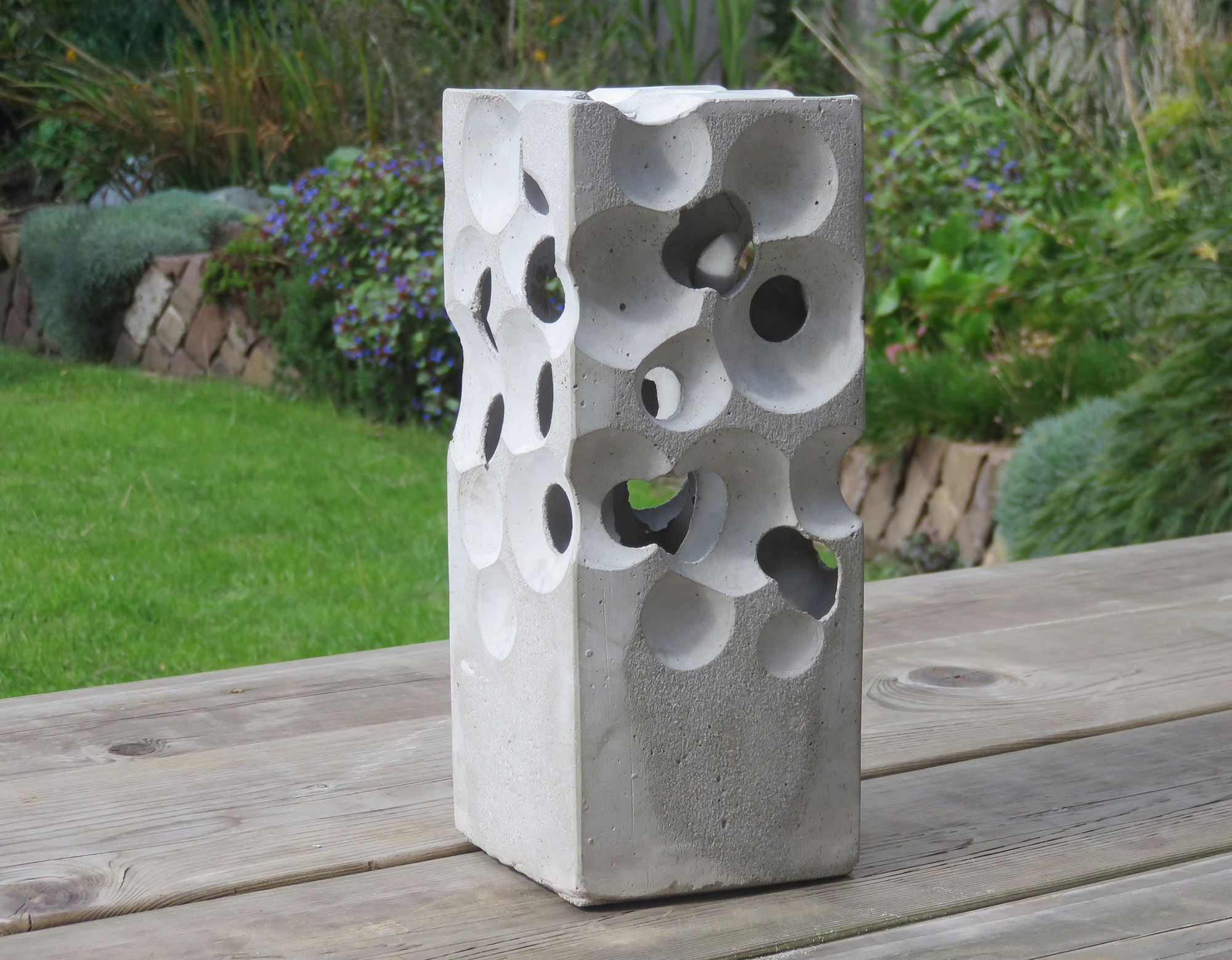 Alien concrete candleholder vase, betonnen vaas